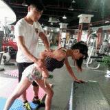 去健身房边看教程边训练,健身房器械使用全解练背