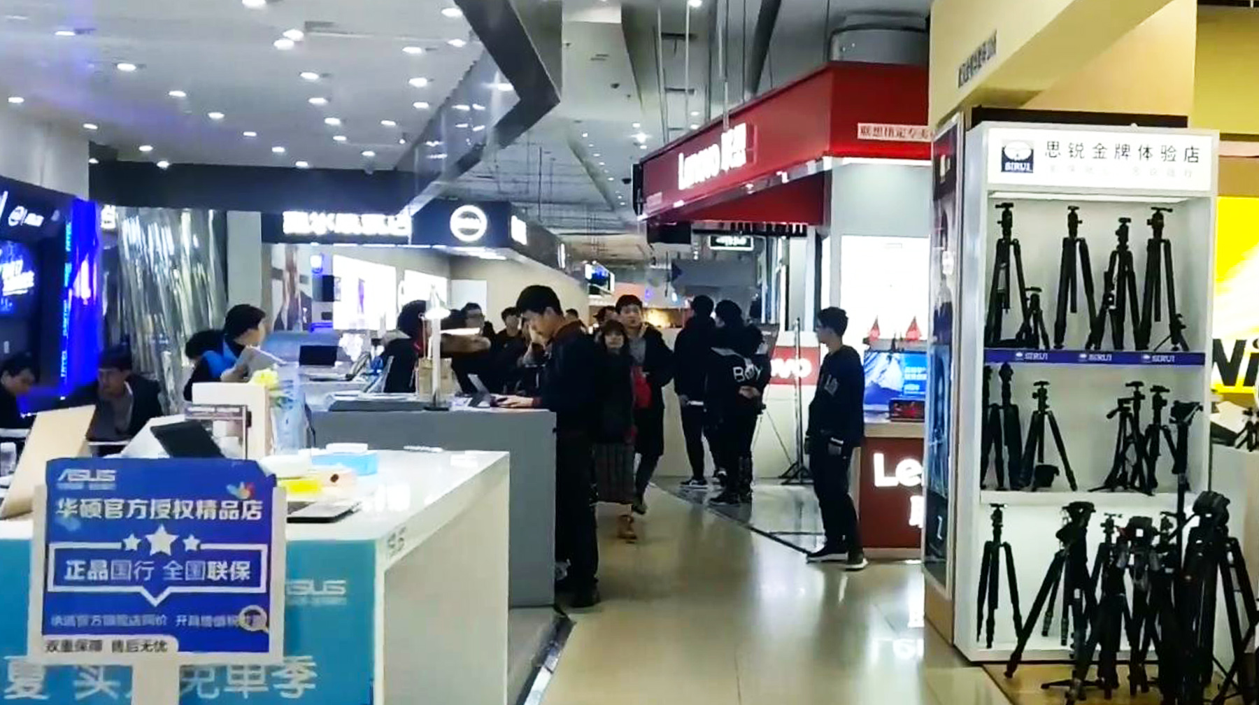 打卡武汉亚洲最大商场,武汉打卡的商场