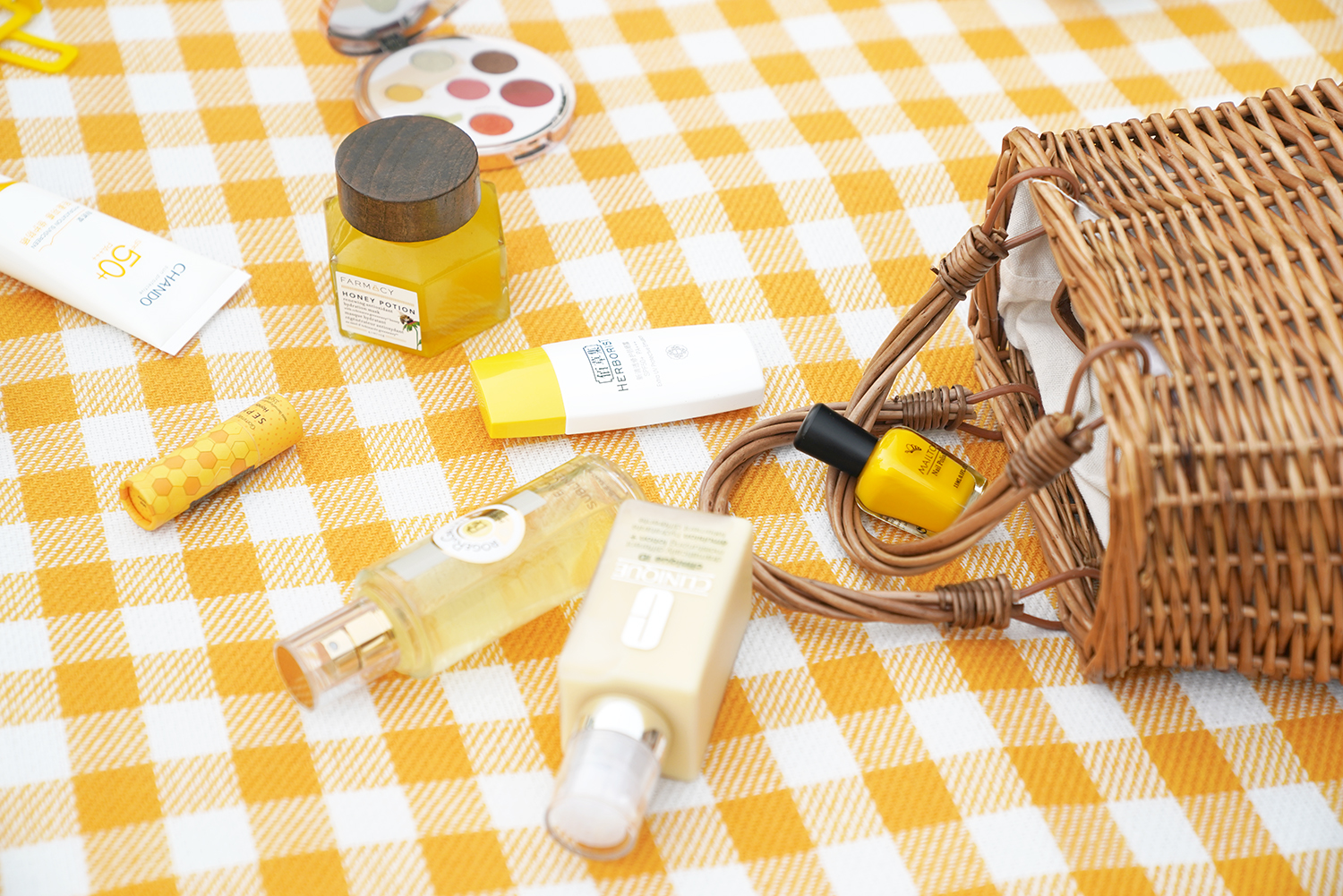 黄橙绿颜色的手账,夏天色彩手账图片