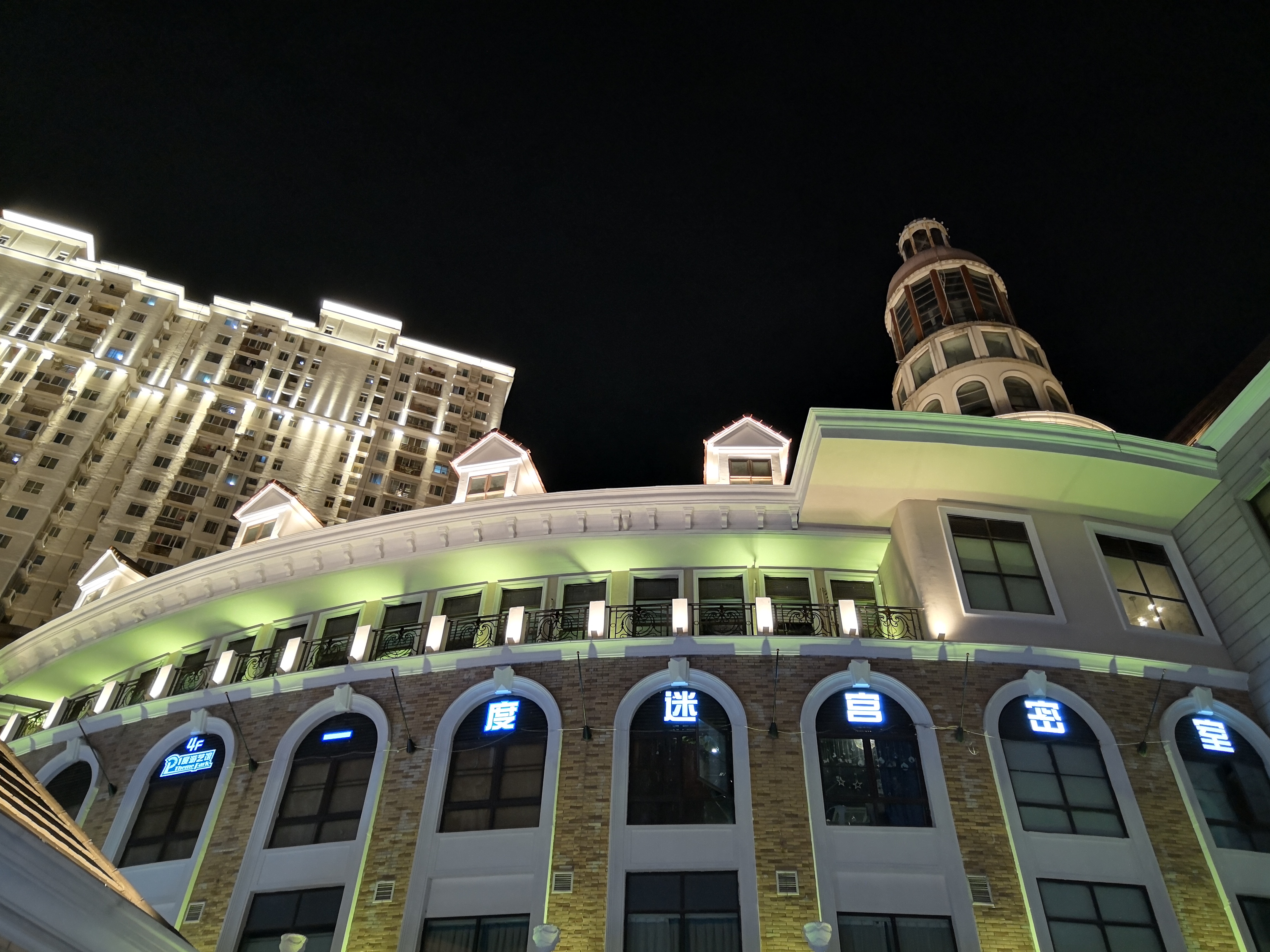 光谷步行街西班牙风情街地铁,武汉光谷西班牙风情街视频