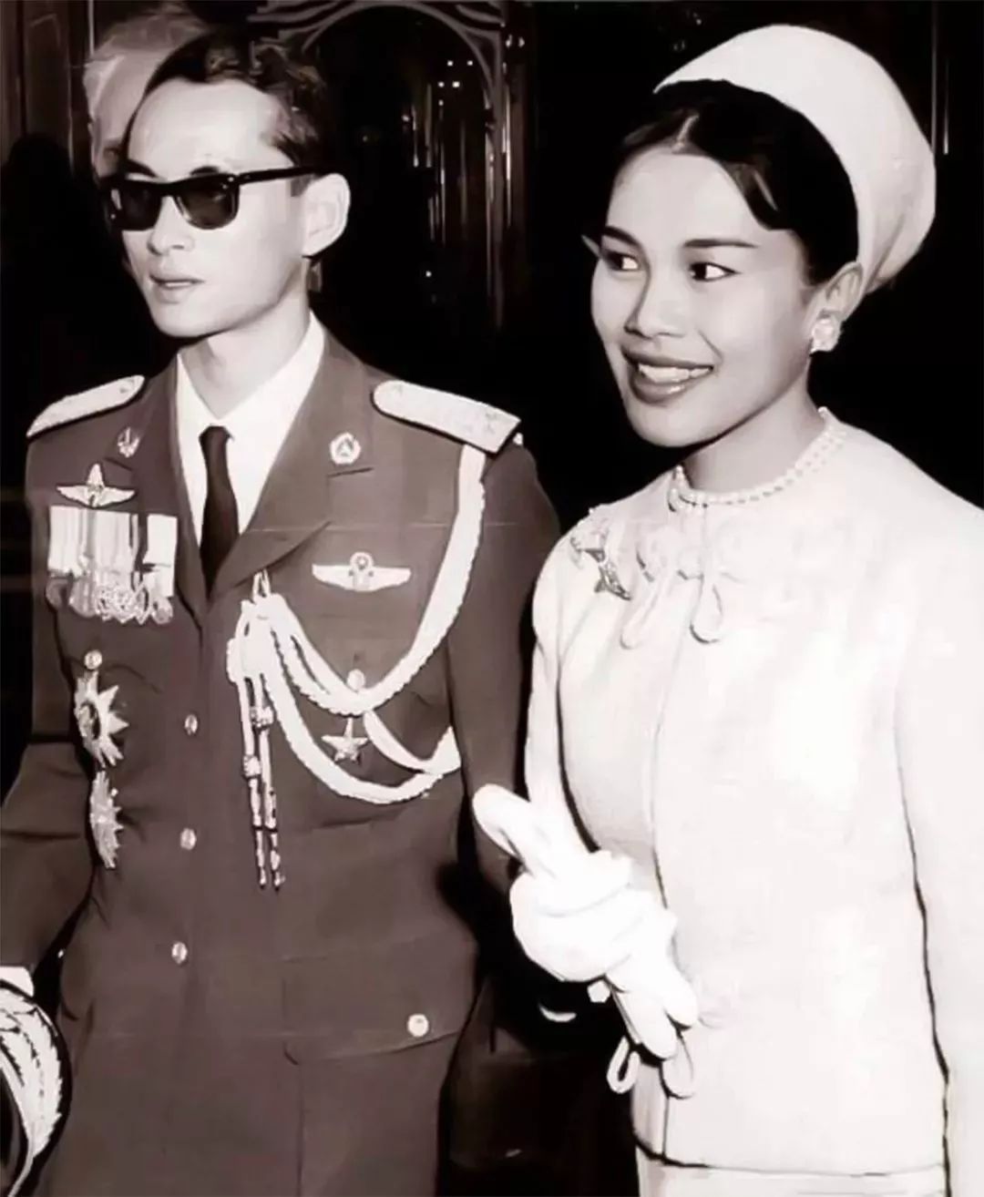 泰国王室资产有多少亿,泰国王室有钱人