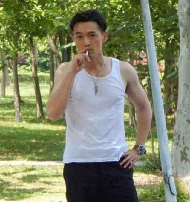 各个明星都抽什么烟,明星们抽什么牌子的烟