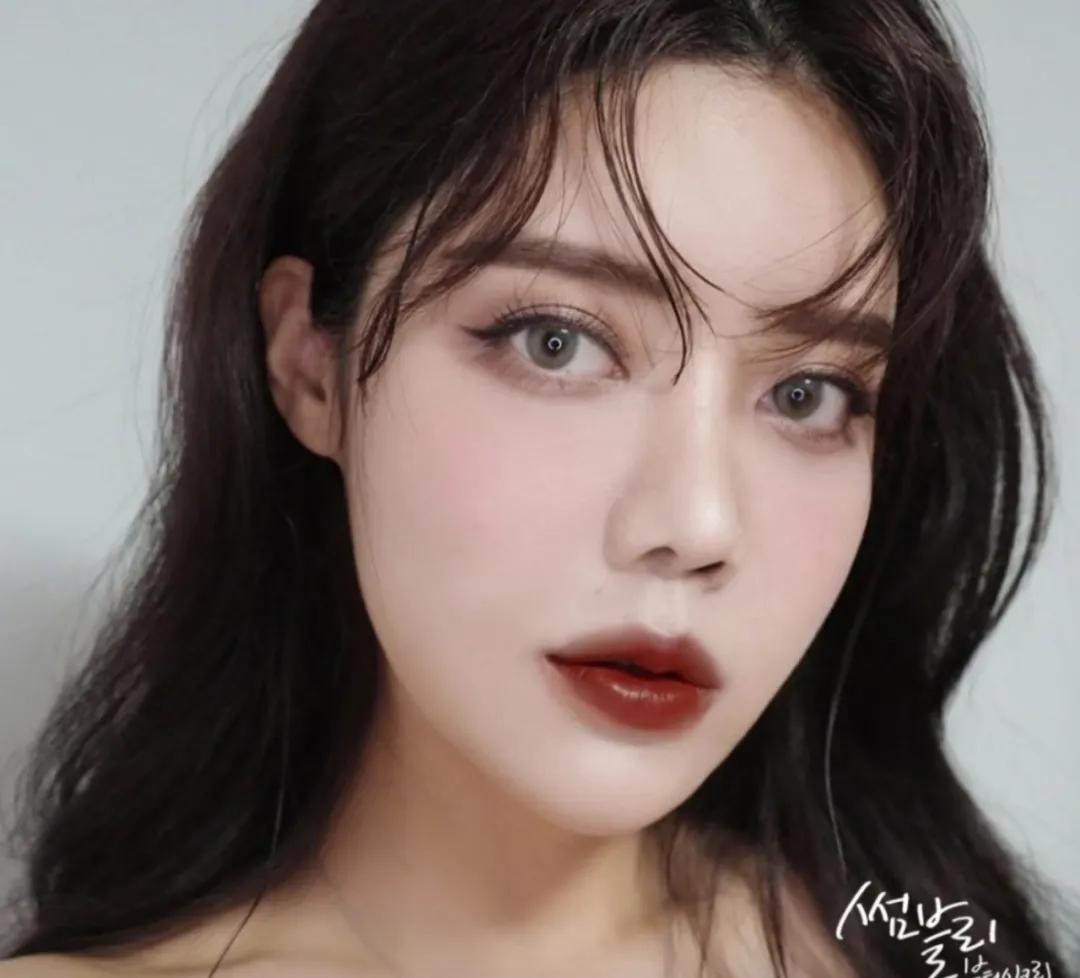 ct口红和ysl一个档次吗,ysl口红新款推荐