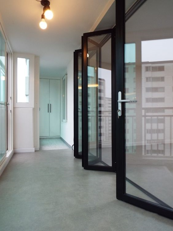 两个阳台连在一起户型,2个阳台2个露台