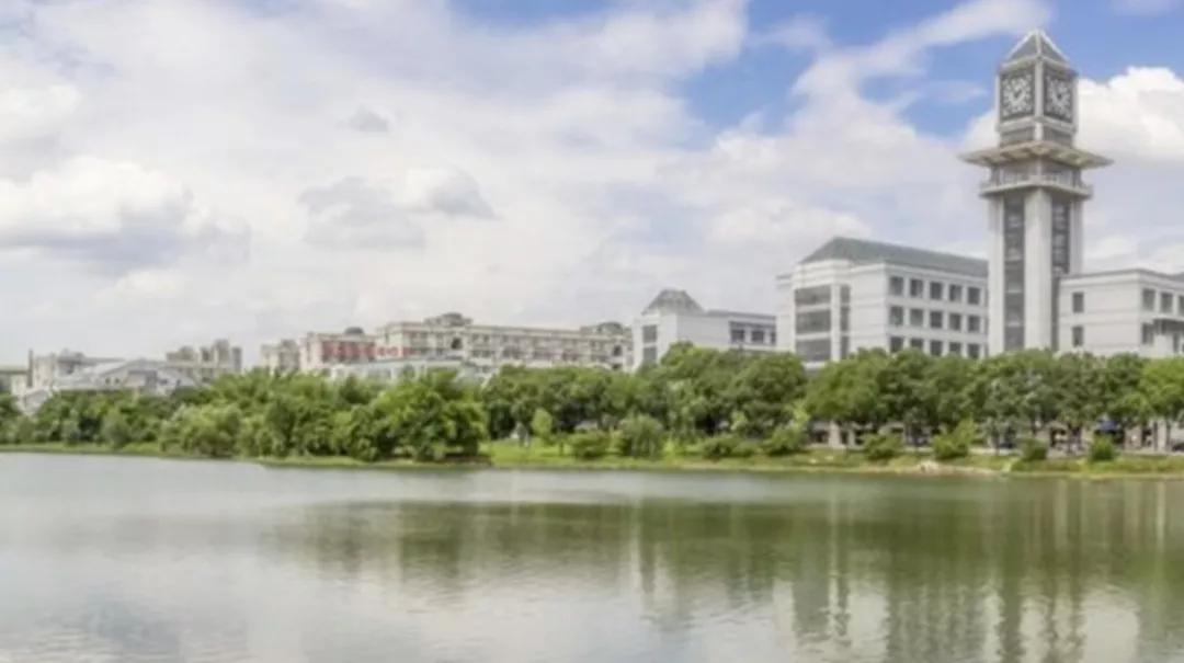 这些政法类大学都是法学界的王牌高校,个个实力强悍