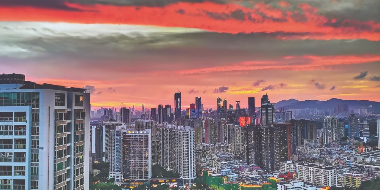 当深圳人晒晚霞时，到底在晒什么