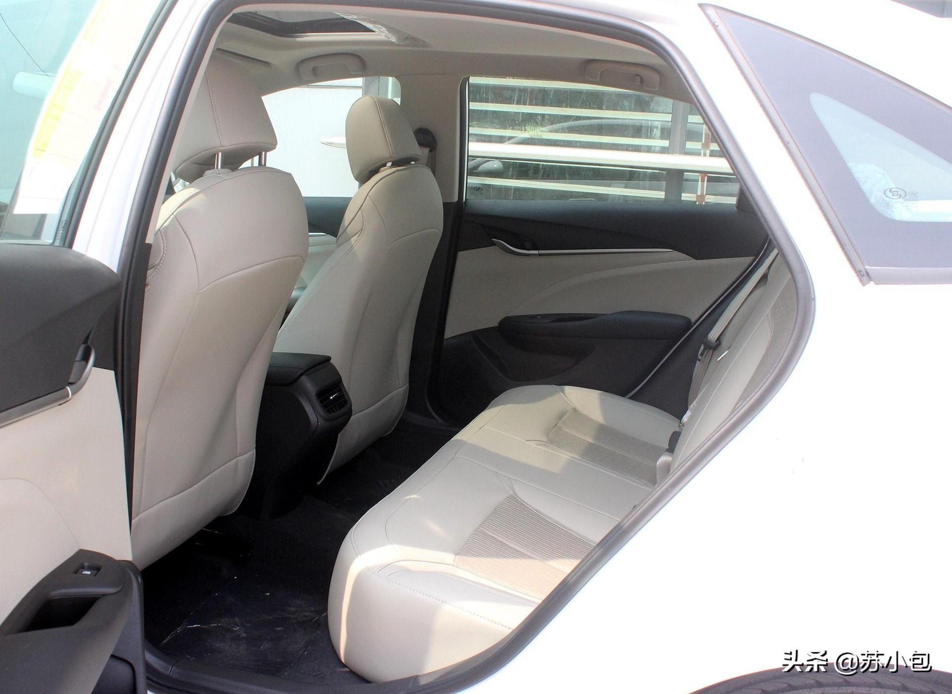 英朗2017款18t双离合豪华型,英朗2017款轮胎怎么样