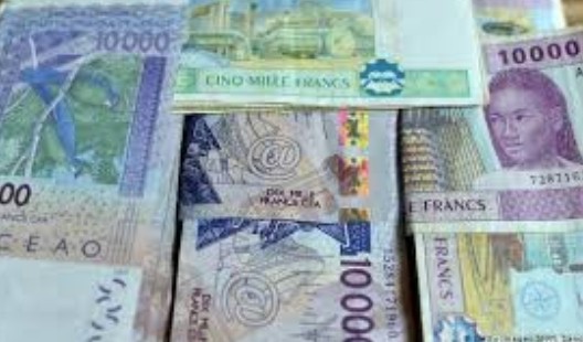 奥巴梅扬重回加蓬国家队,加蓬奥巴梅扬世界杯