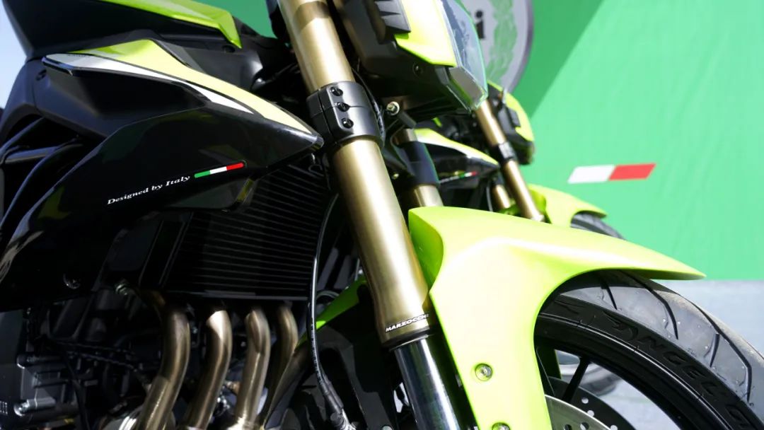 贝纳利tornado302跟飓风302r,新款贝纳利302r5秒破百