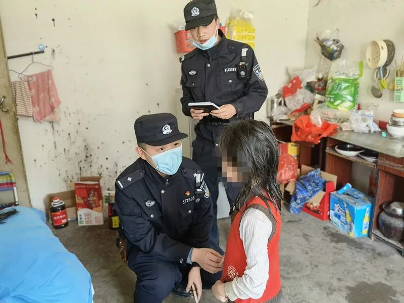 一根杆子救下一命,一根藤救了很多人的命