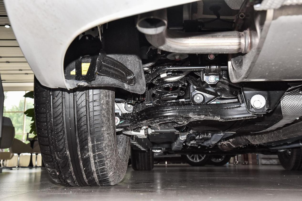 吉利最美国产车,吉利博瑞国产豪车