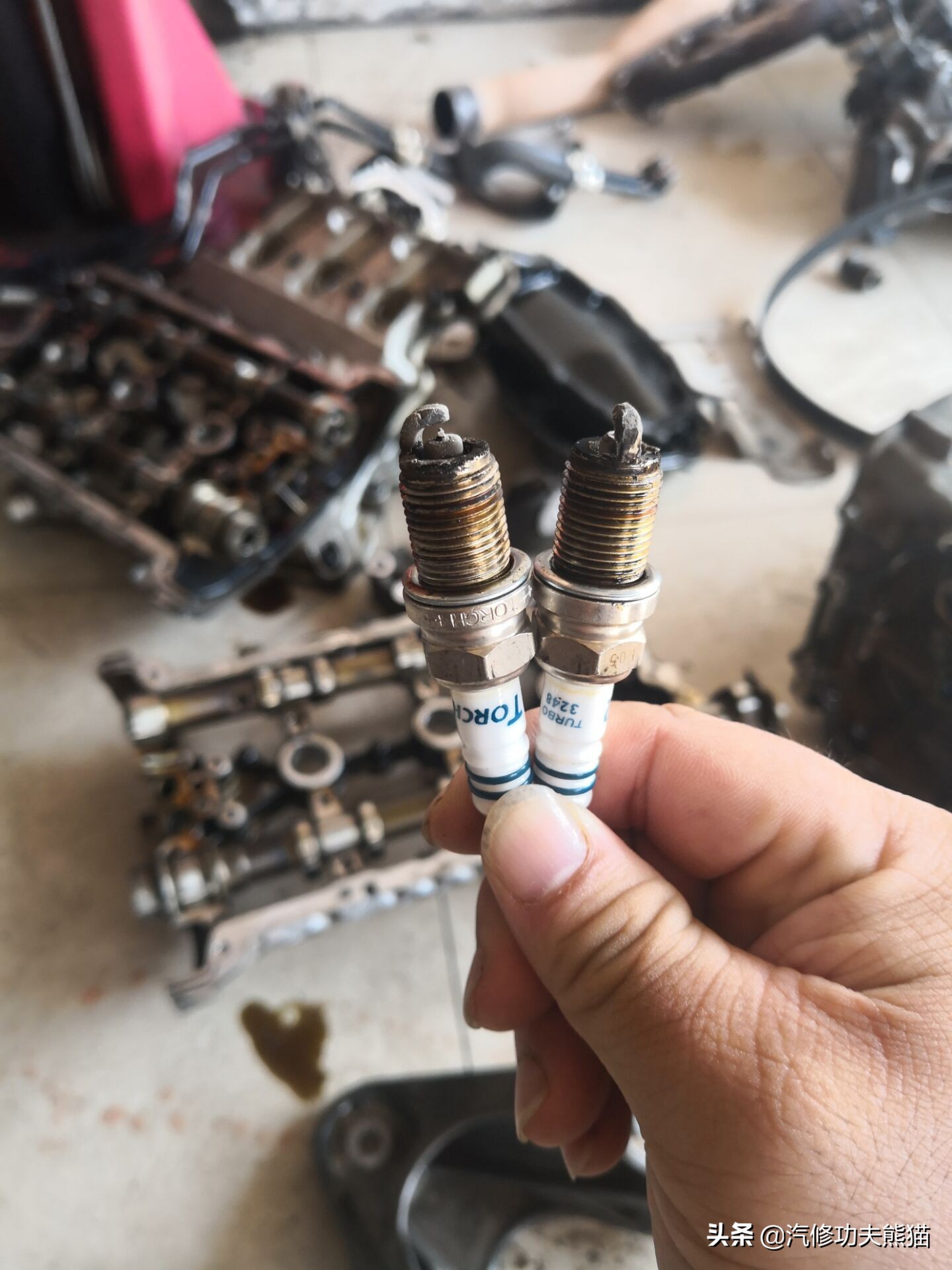 能拉动波音747的大众神车途锐烧机油治理，修完了又可以拉飞机了