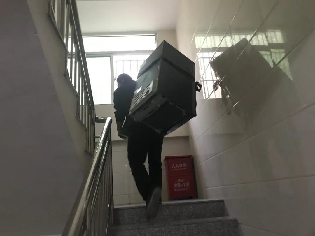 深圳吉米搬家一单能赚多少钱,深圳蓝犀牛搬家司机的真实收入