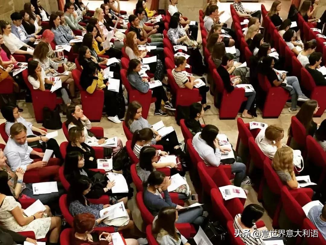 一座“迷宫”里的大学——威尼斯东方大学