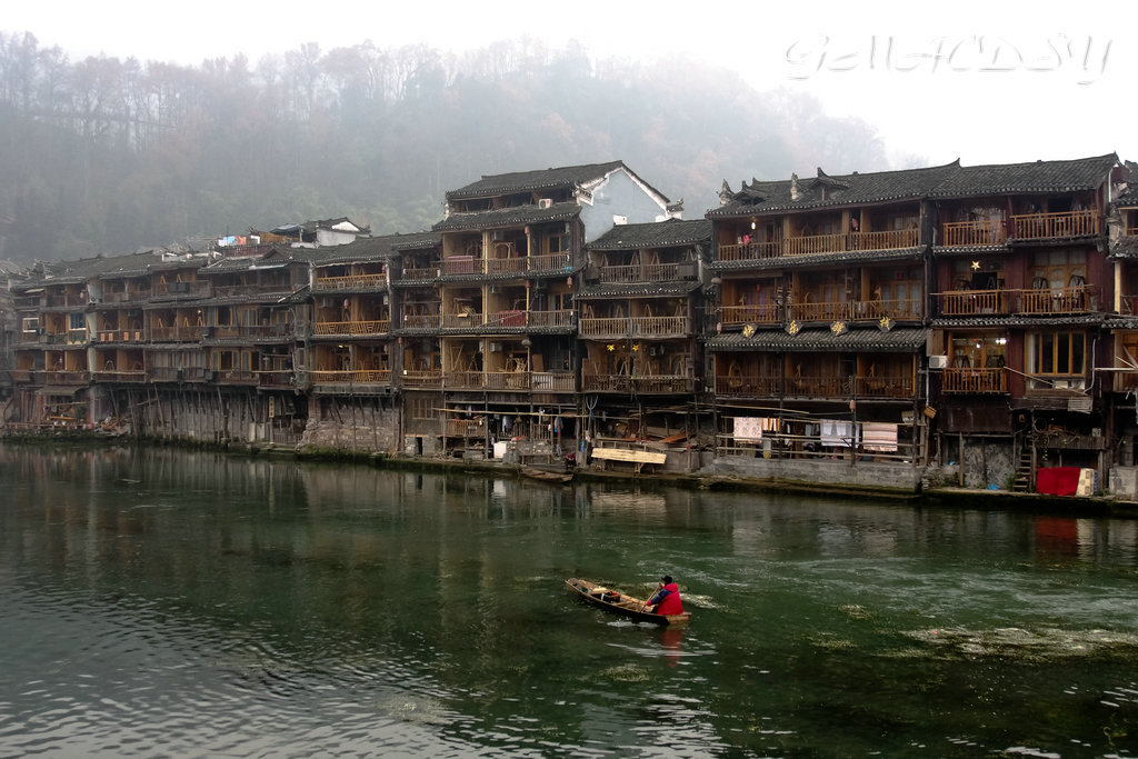 西安到凤凰古城旅游攻略,长沙张家界凤凰古城旅游攻略