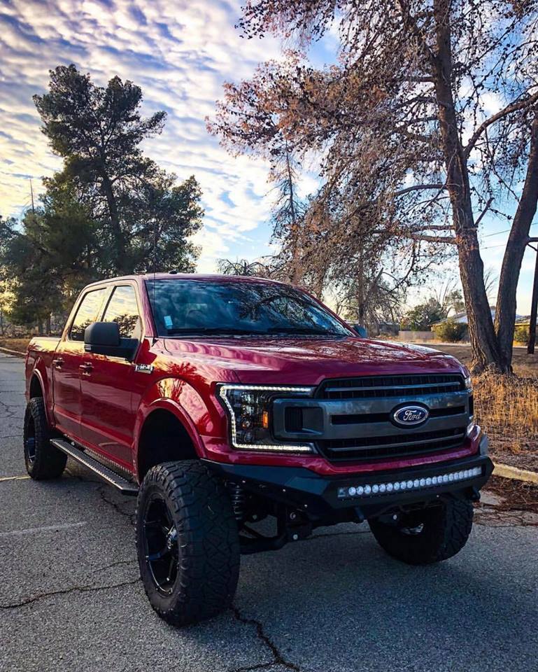 福特f1502021款街拍,雷神猛禽f150黑色