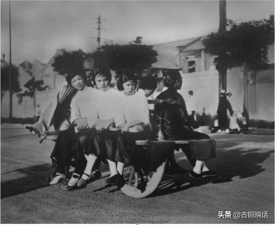 没想到,当年纺织女工也常“打的”上班,兼聊上海“的士”史