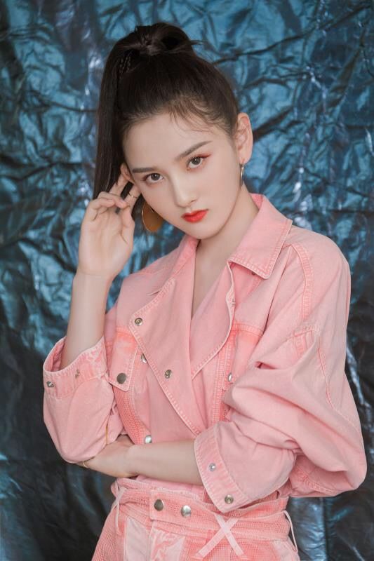 学生时代的女生一定要扎好马尾,有些女生扎马尾和不扎马尾