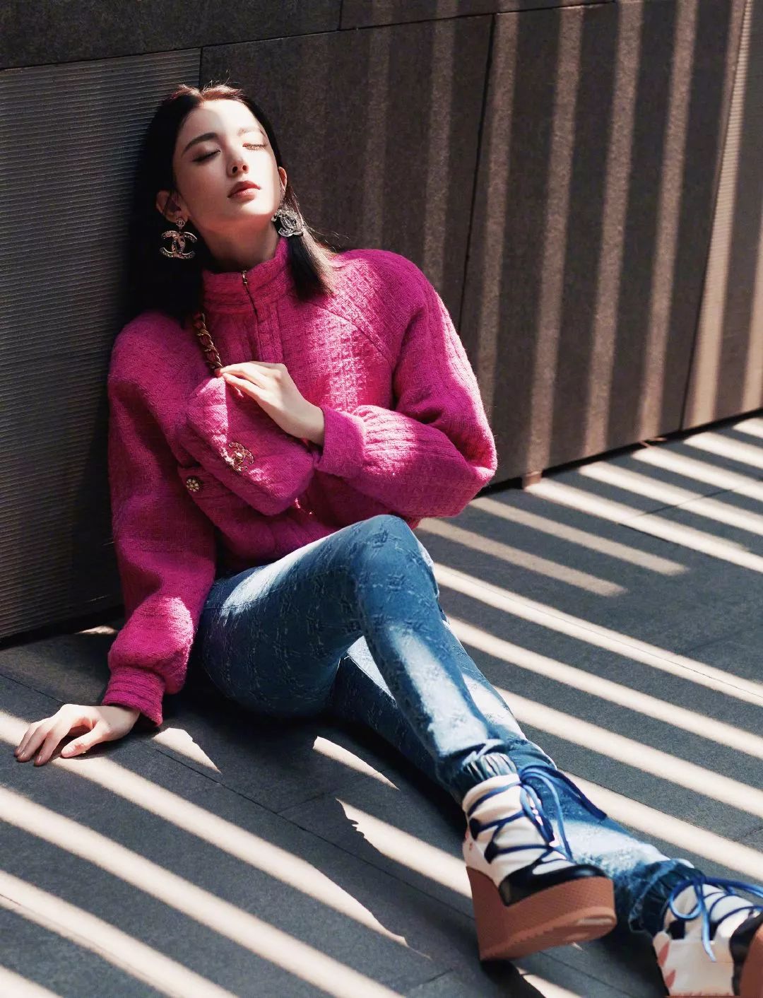 玫红色的高级穿搭,玫红色怎样穿时尚