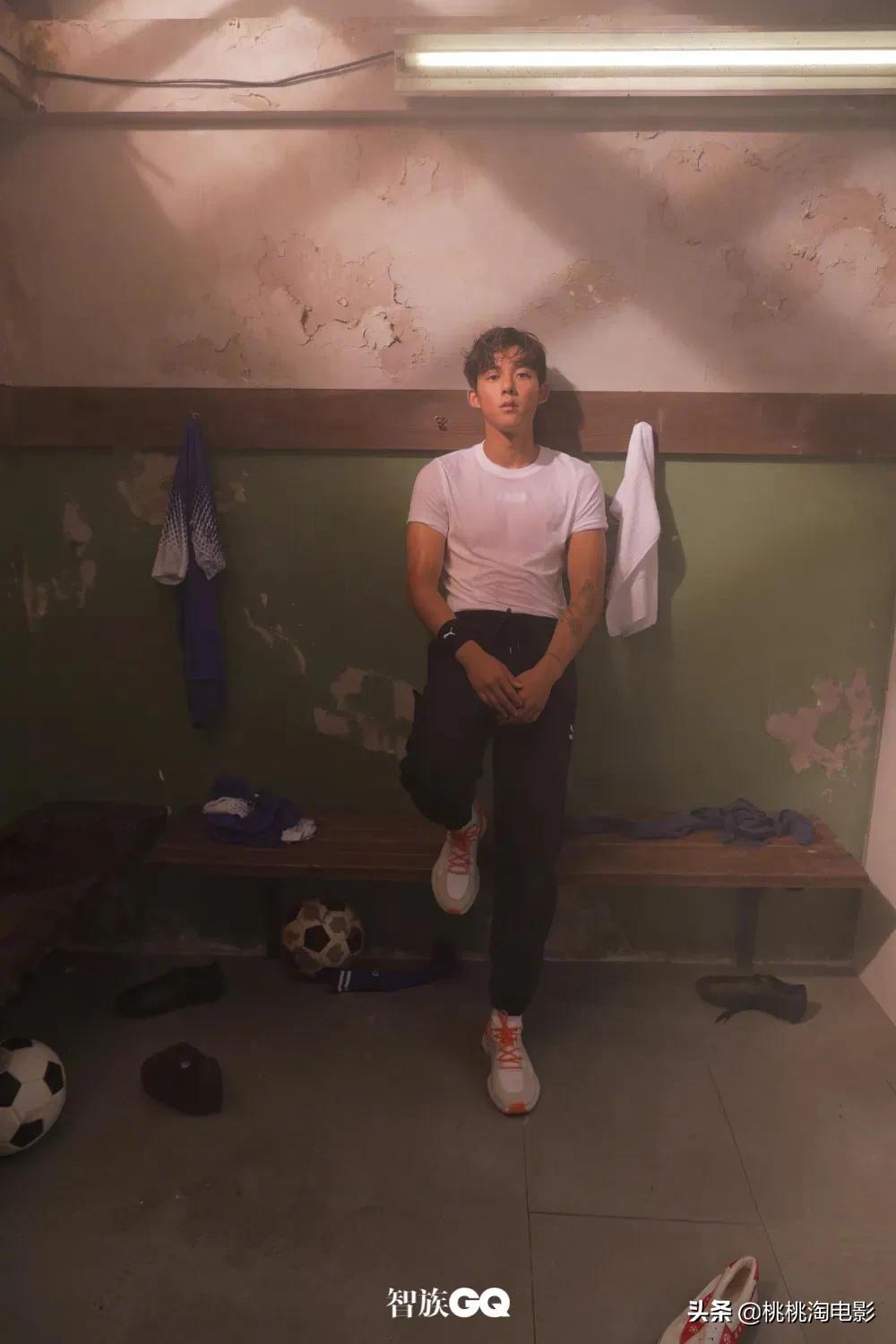 李嗣镕帅气足球视频,李嗣镕踢球视频照片