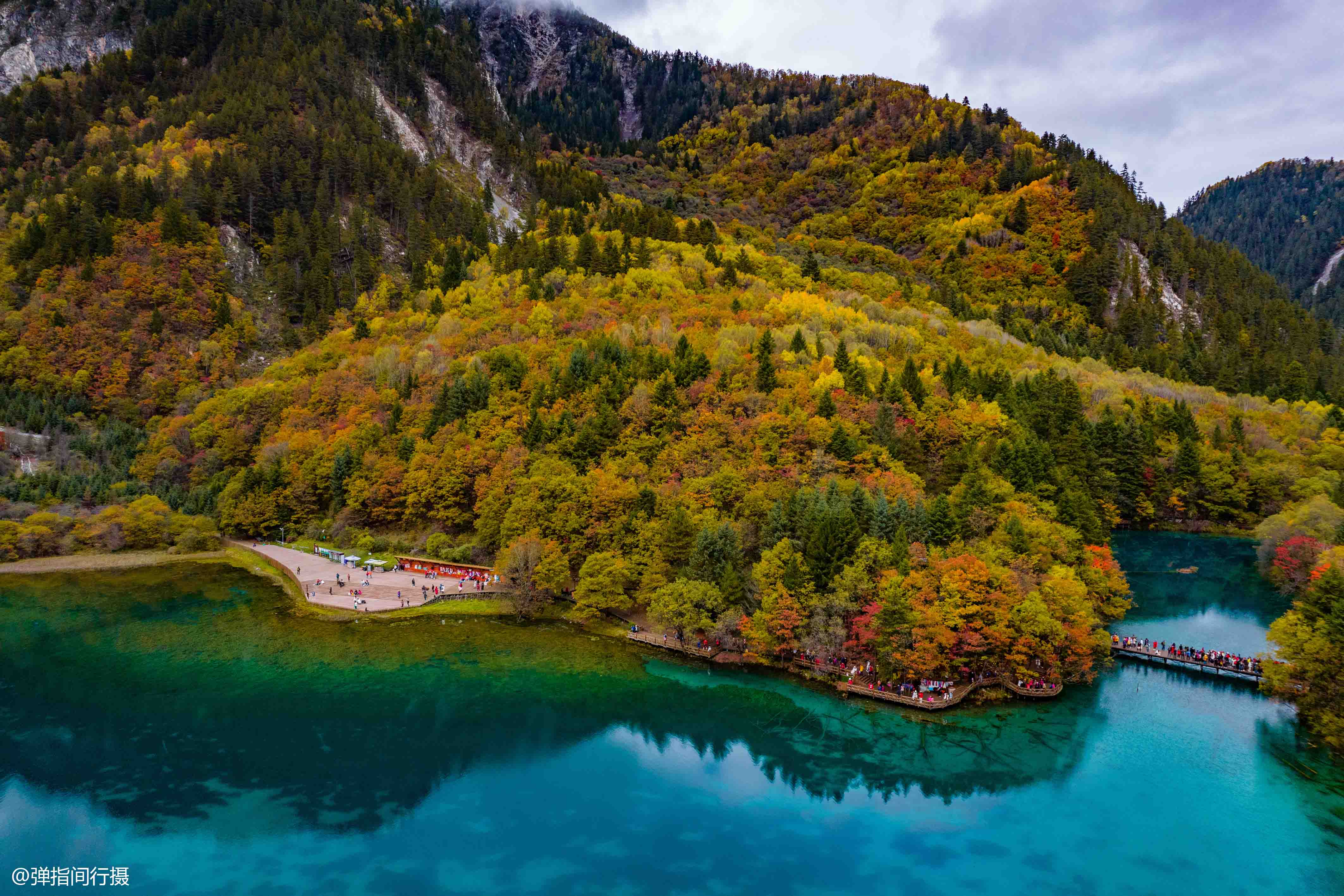 九寨沟最“仙”的景点:秋色宛如彩色梦境,堪称“九寨沟一绝”