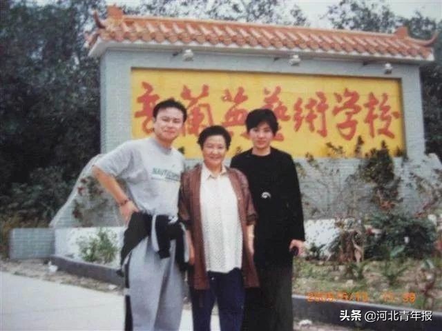 86岁郭兰英的一跪，让人掉泪！这一切源自周总理对她说的“传下去”