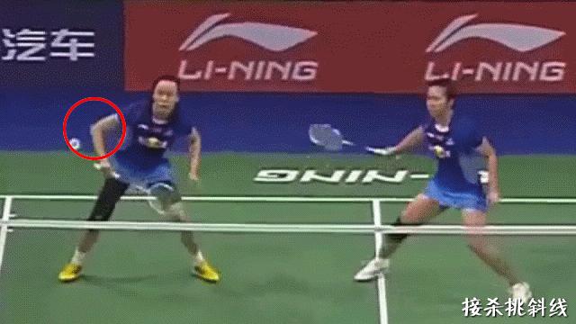 羽毛球挥拍技巧动作,羽毛球引拍和挥拍的动作要领