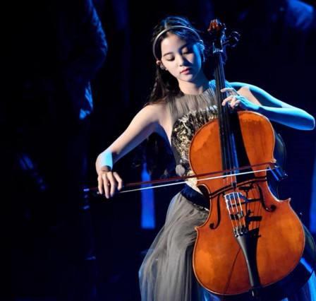 曝欧阳娜娜身价,欧阳娜娜资产有多少亿