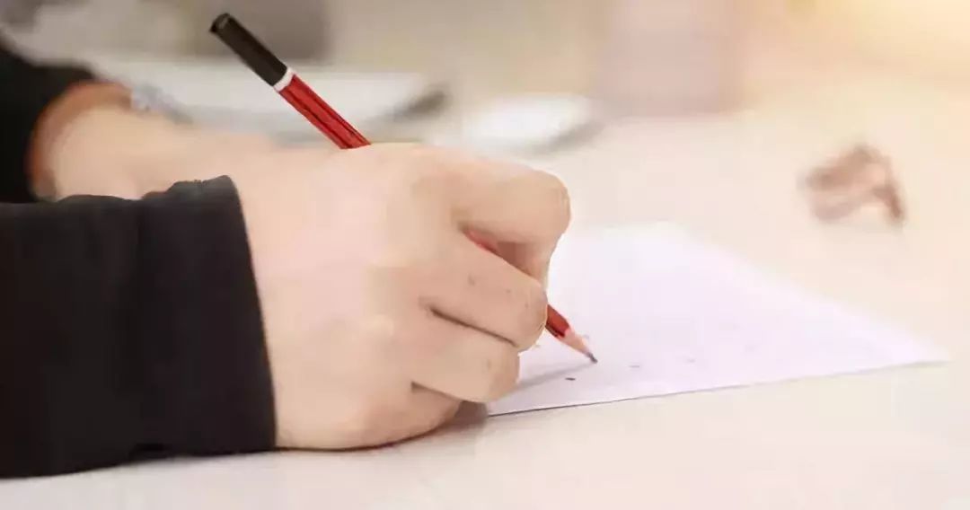 背单词跟学语法哪个重要,背单词真的好难吗