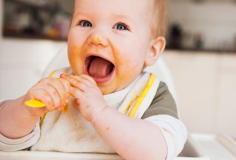 宝宝过早吃盐能引起肾病吗,吃盐多伤肾还是吃少了伤肾