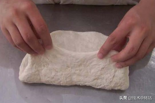 快速做油条的做法和配方的全过程,做早餐油条做法和配方的全过程