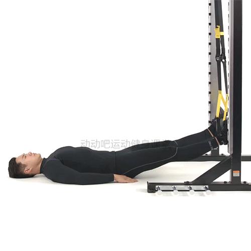 健身小器械训练法，这套计划针对臀部训练，在家也能拯救扁平臀