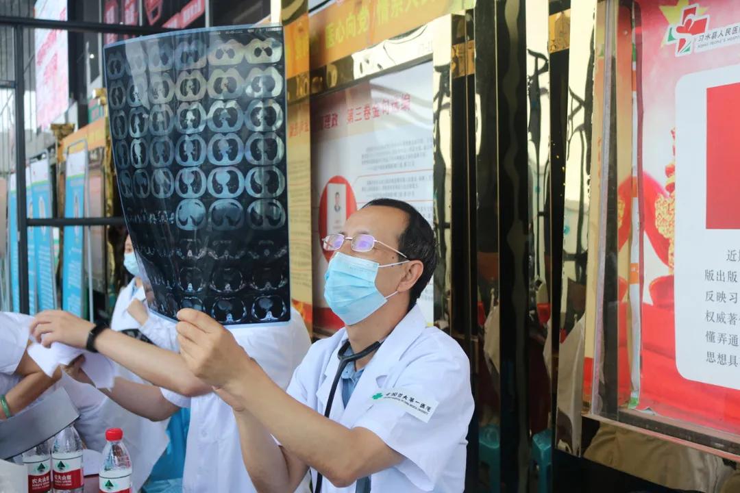 走进革命老区开展义诊活动标题,为庆祝建党100周年举行的义诊