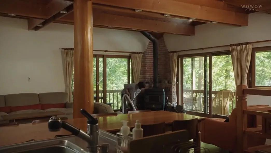 56岁阿姨独居2层别墅，不结婚不生娃，靠另类日式风圈粉无数人
