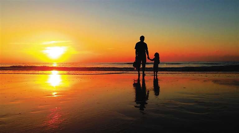 父亲写的散文诗催泪翻唱,父亲写的散文诗催泪视频原唱