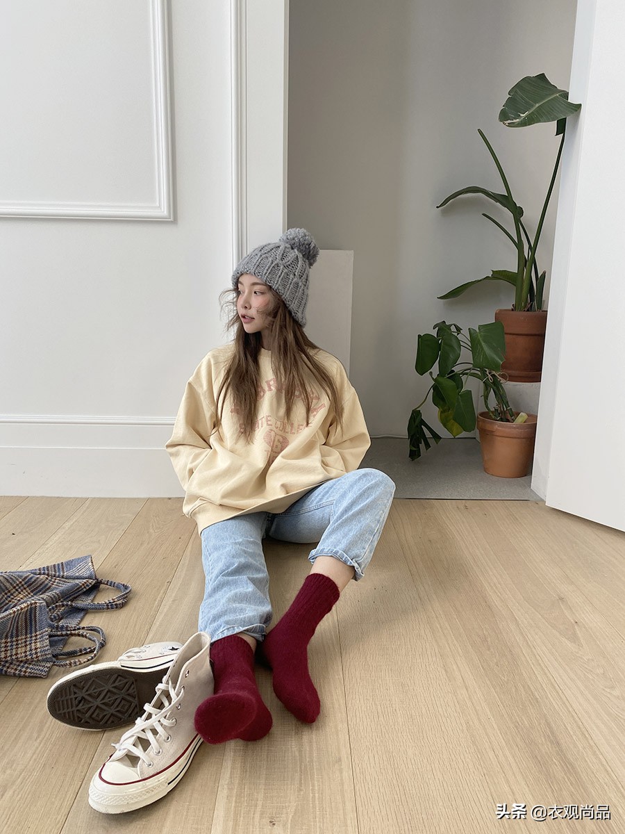 极致的校园风穿搭是如何炼成的？教你一个技巧，让你终身受用