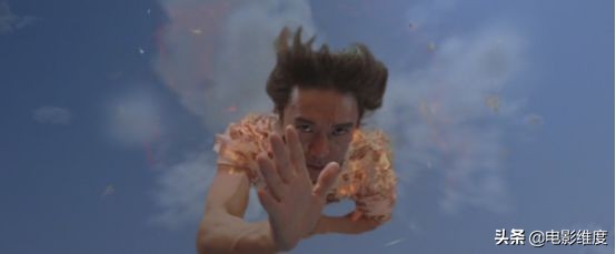 他宁愿挨骂也要为小人物加油打气，我们能让他输吗？