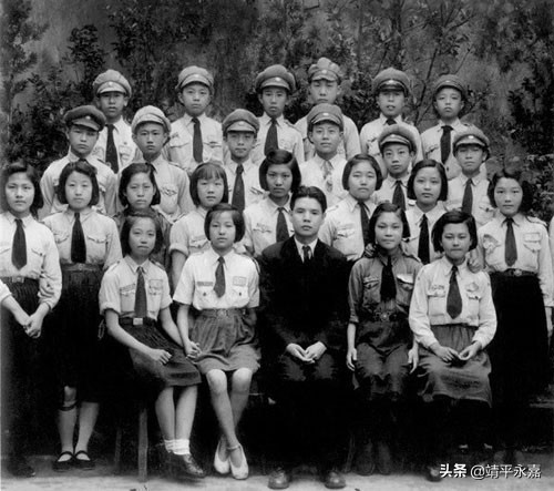 中国女性百年校服变化讲解,南方航空空乘制服的演变