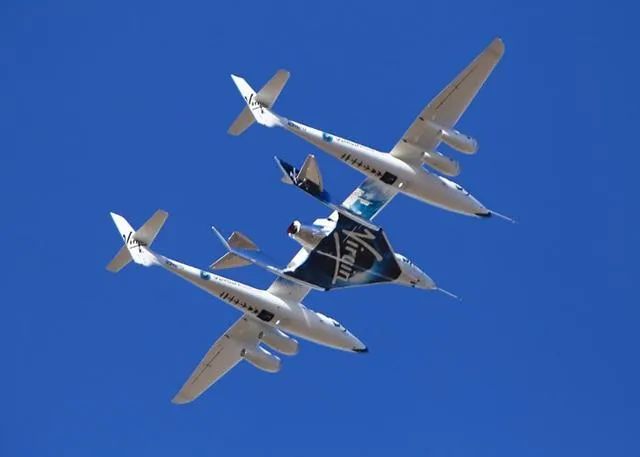 C聚焦|薇娅直播卖出去一个火箭，大佬们卖出去几个太空飞船？