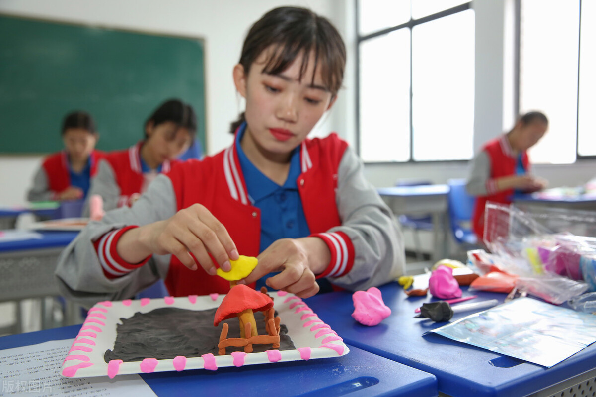 高中毕业学幼师有前途,高中毕业读幼师要哪些条件