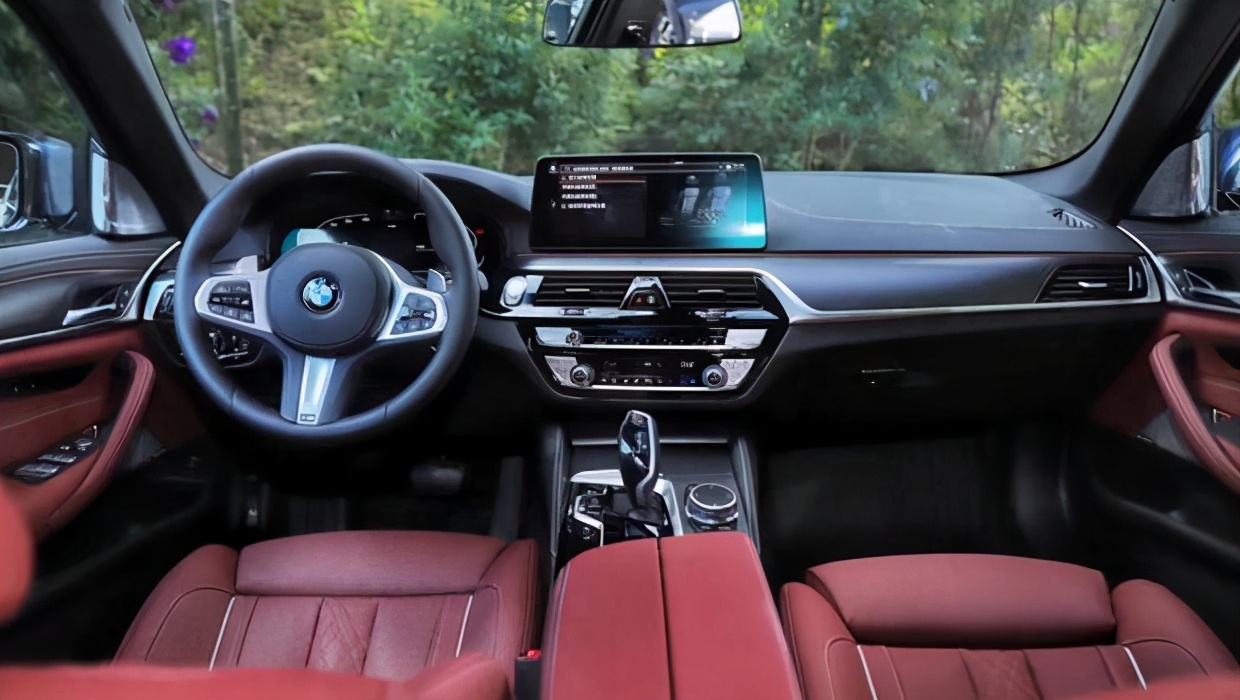 新款宝马五系525和530怎么选,新款宝马5系怎么选525还是530