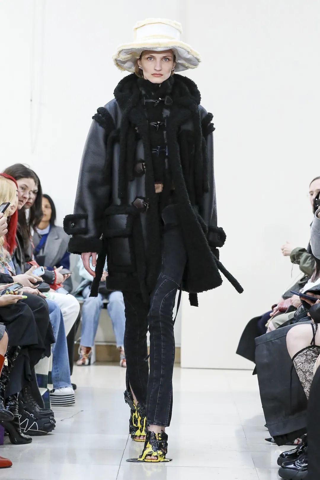 腿精杨幂居然出了瘦腿教程,腿精杨幂穿搭