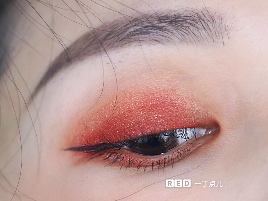 红色系单品搭配技巧,红色系单品怎么搭配好看