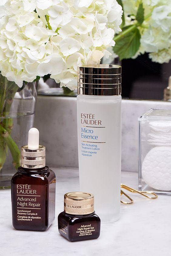 舒缓修复肌肤精华水,精华水抗老修复