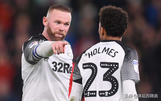 差距大！35岁鲁尼头发稀疏胡子花白，同龄的C罗却像20岁小伙子