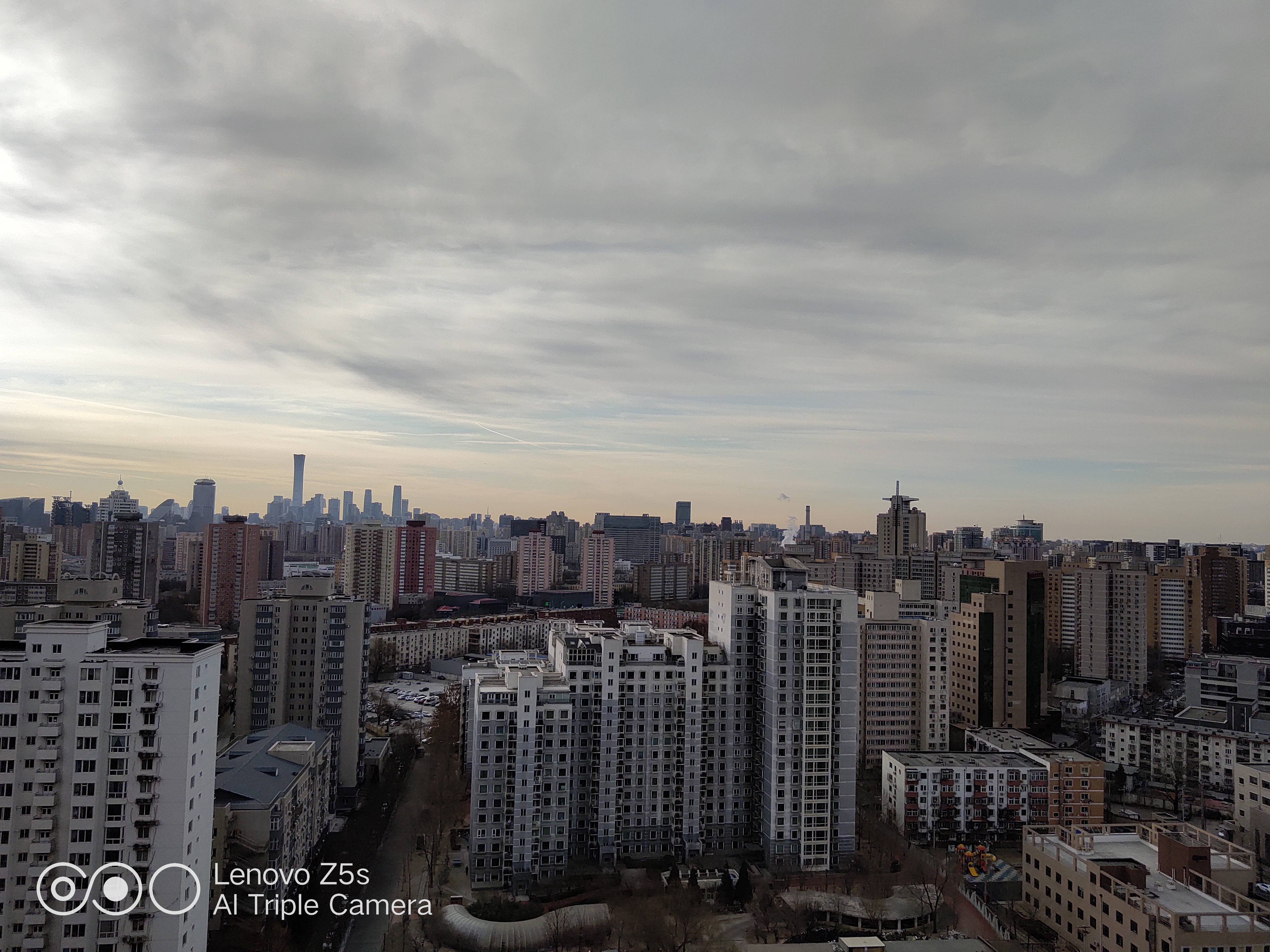 鐪熸垜q3s瀵规瘮vivoz5,鑱旀兂z6闈掓槬鐗堝姣攙ivoz3