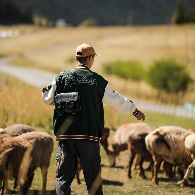 GUDI男士单肩包,黑武士款男包