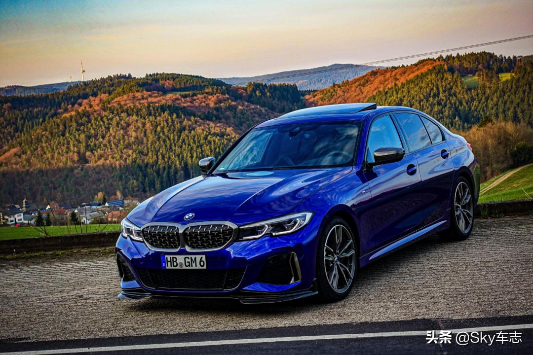 两辆宝马多少钱,宝马两厢车最便宜的车多少钱