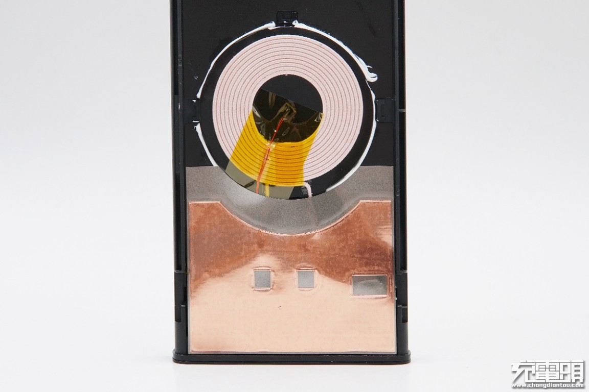 小米无线充电宝10w和30w如何选择,小米充电宝20000毫安50瓦拆箱