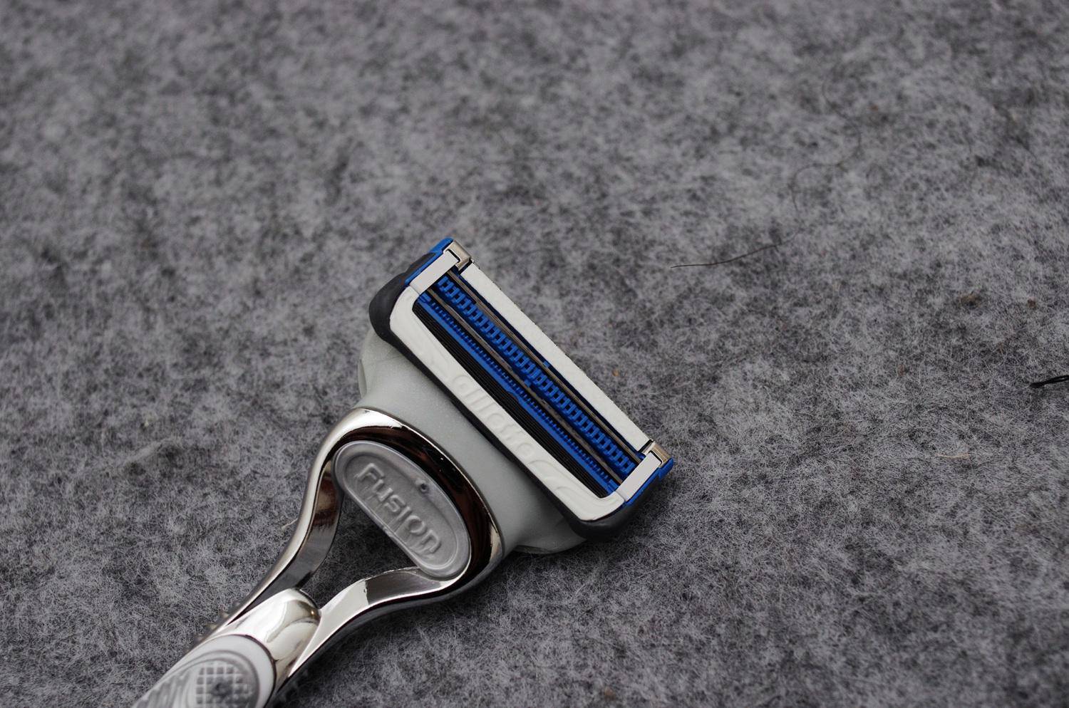 吉列小云刀云感刀片,吉列小云刀刮胡刀好用吗